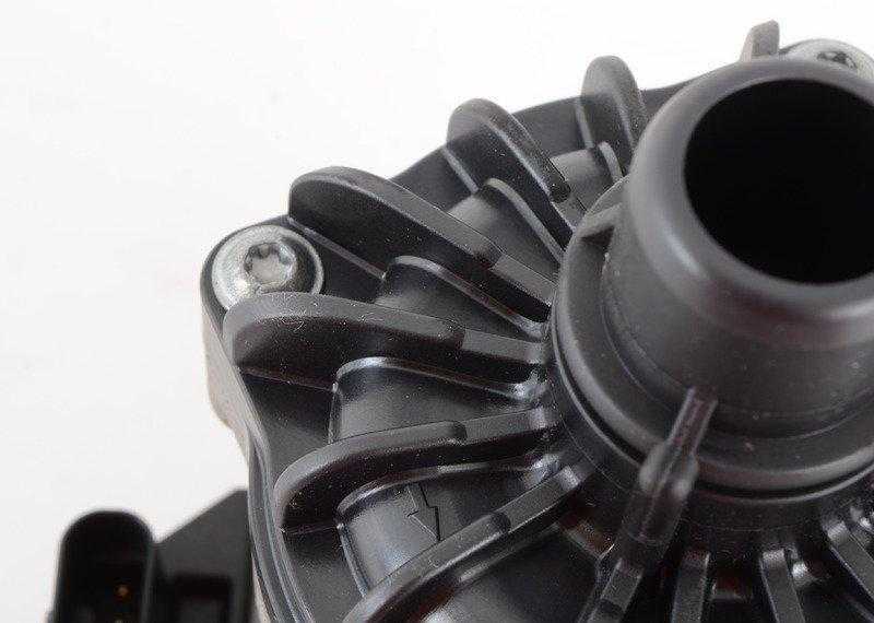 Bmw X5 E70 X6 E71 Vandens Siurblys Originalus 11517584088