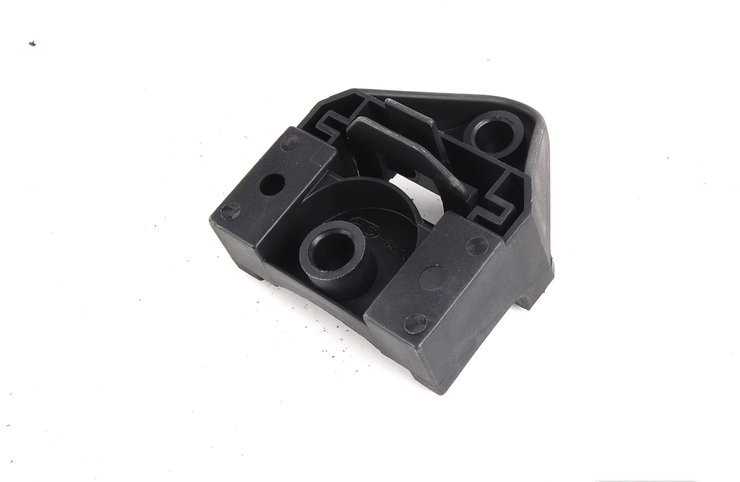 BMW Z3 E36 apatinis radiatoriaus laikiklis originalus 17111723337