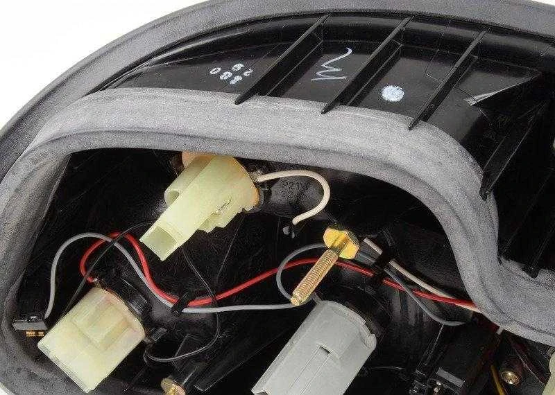BMW Z3 E36 Heckleuchte Dešinė Originalus 63218399604