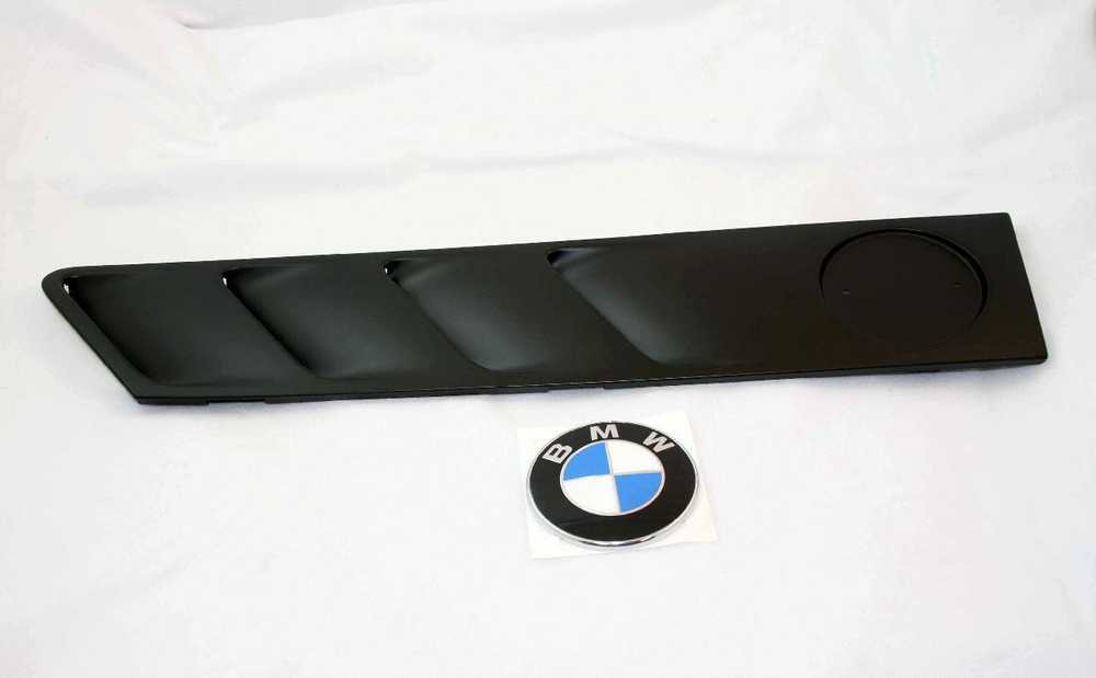 Bmw Z3 E36 Kairysis Chromuotas Priekinio Sparno Grotelių Įdėklas Originalus 51130031457