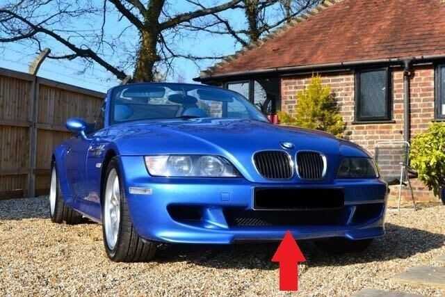 BMW Z3 E36 PRIEKINIO BAMPERIO APATINIŲ CENTRINIŲ GROTELIŲ DANGTELIS ORIGINALUS 51112268644