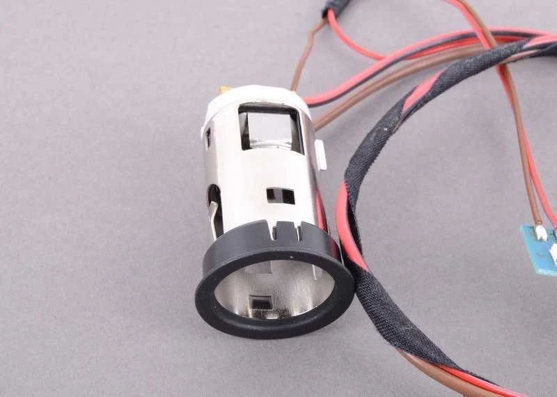 BMW Žvakės Lizdas Su LED F10 F11 F06 F12 F13 X5 E70 E71 F15 F85 Originalus 61349136468