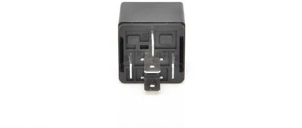 Bosch Relė Alfa Romeo 75, BMW 5, BMW 7, Fiat Croma, Fiat Bravo, Jaguar XJ, Kia Sportage, Lancia Thema, Mercedes-Benz G-Class, Mercedes-Benz Sprinter, Mercedes-Benz T1, Mercedes-Benz T2, Mercedes-Benz Vario, Mercedes-Benz Vito, Opel Astra, Opel Corsa, Opel Meriva, Opel Omega, Opel Vectra, Opel Zafira, Puch G, Rover 200, Rover 800, Rover Montego