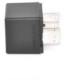 Bosch Relė Alfa Romeo 75, BMW 5, BMW 7, Fiat Croma, Fiat Bravo, Jaguar XJ, Kia Sportage, Lancia Thema, Mercedes-Benz G-Class, Mercedes-Benz Sprinter, Mercedes-Benz T1, Mercedes-Benz T2, Mercedes-Benz Vario, Mercedes-Benz Vito, Opel Astra, Opel Corsa, Opel Meriva, Opel Omega, Opel Vectra, Opel Zafira, Puch G, Rover 200, Rover 800, Rover Montego