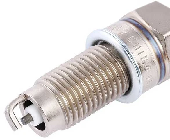 BOSCH uždegimo žvakė 0241135520 04C905606A