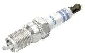 BOSCH uždegimo žvakė 0242240620 01V409057