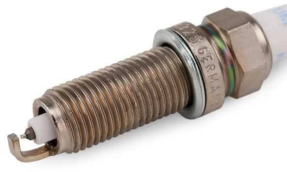 Bosch Uždegimo Žvakė Citroen C3 I Hatchback C4 Coupe Peugeot 206 Hatchback Renault Clio II Hatchback Uždegimo Žvakės 7701207170 7701207171 7701207172