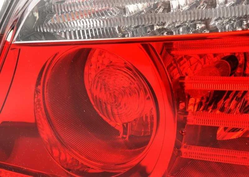 Dešinės Galinės Šviesos, Baltas Rodyklinis Rodiklis BMW 5 E60 63217165738