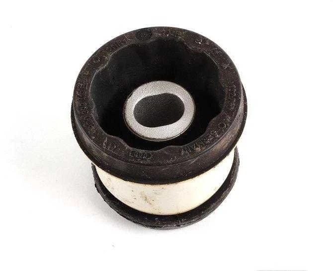 Guminis Metalinis Elementas VAG Audi A4 A6 Passat Originalus 8D0399419E