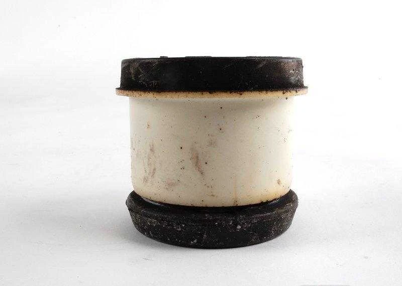 Guminis Metalinis Elementas VAG Audi A4 A6 Passat Originalus 8D0399419E