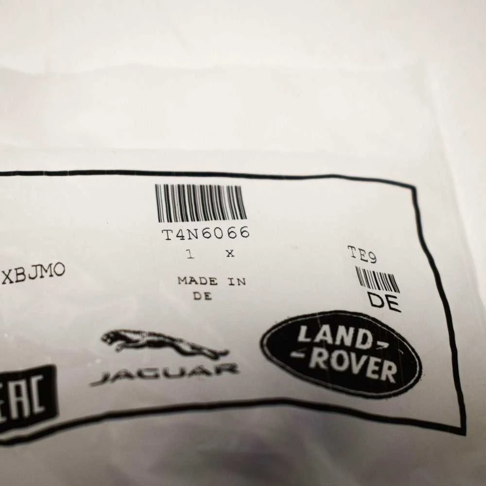 JAGUAR F-PACE priekinės slenksčio plokštės laikiklis T4N6066 NAUJAS GENIALUS
