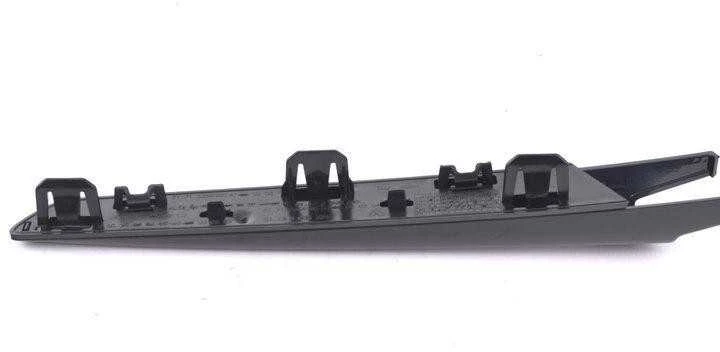 Juoda Dešinė Fender Grille BMW F82 F83 M4 51148068586