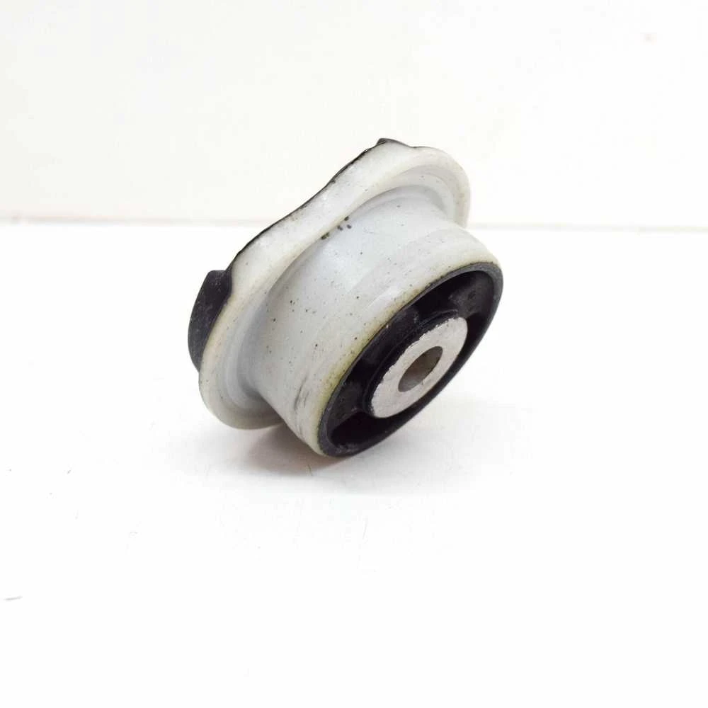 LAND ROVER DISCOVERY L462 Galinis skersinis izoliatorius LR037603 NAUJAS ORIGINALUS