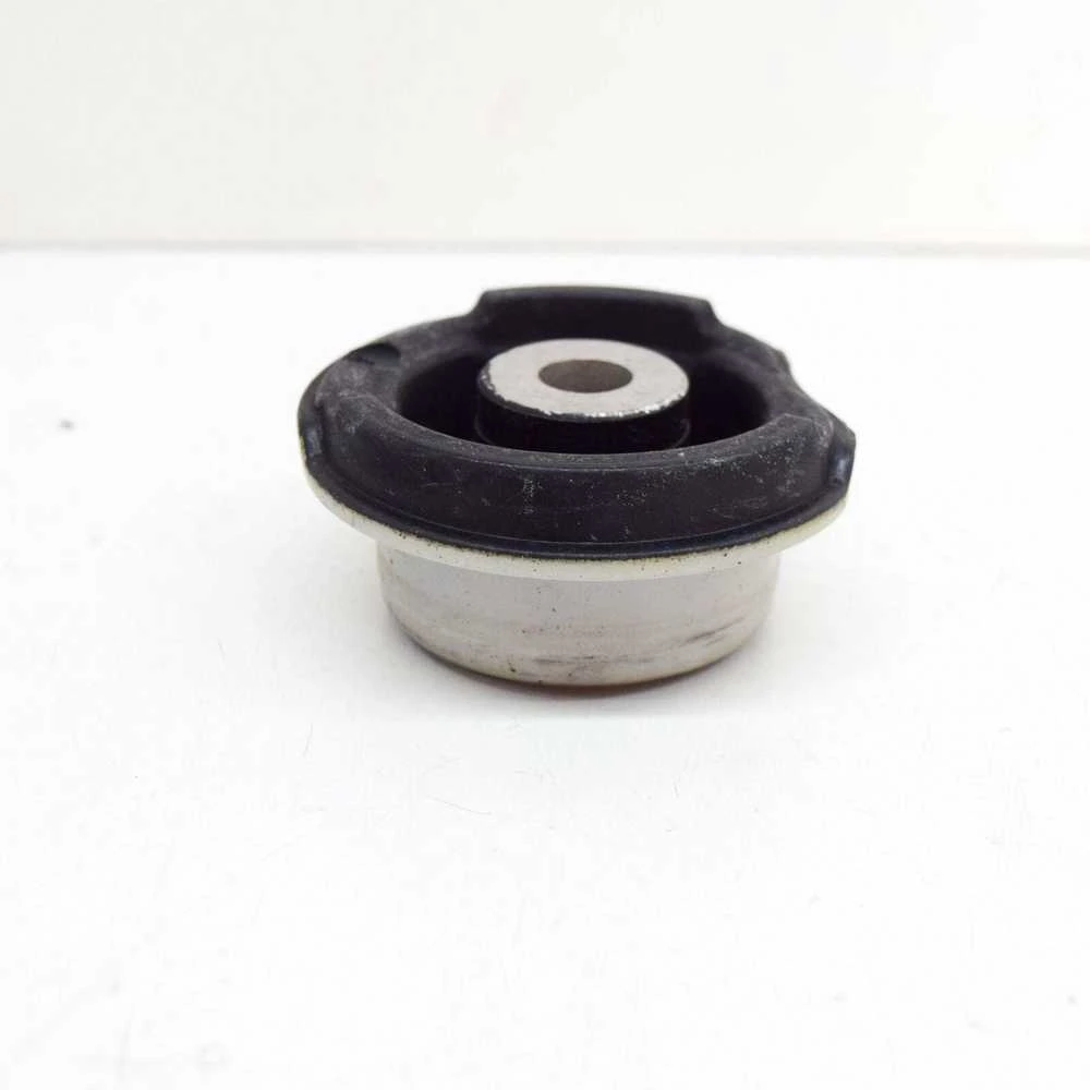 LAND ROVER DISCOVERY L462 Galinis skersinis izoliatorius LR037603 NAUJAS ORIGINALUS