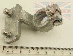 LAND ROVER LR FREELANDER L359 teigiamo akumuliatoriaus kabelio gnybto galas originalus LR002164