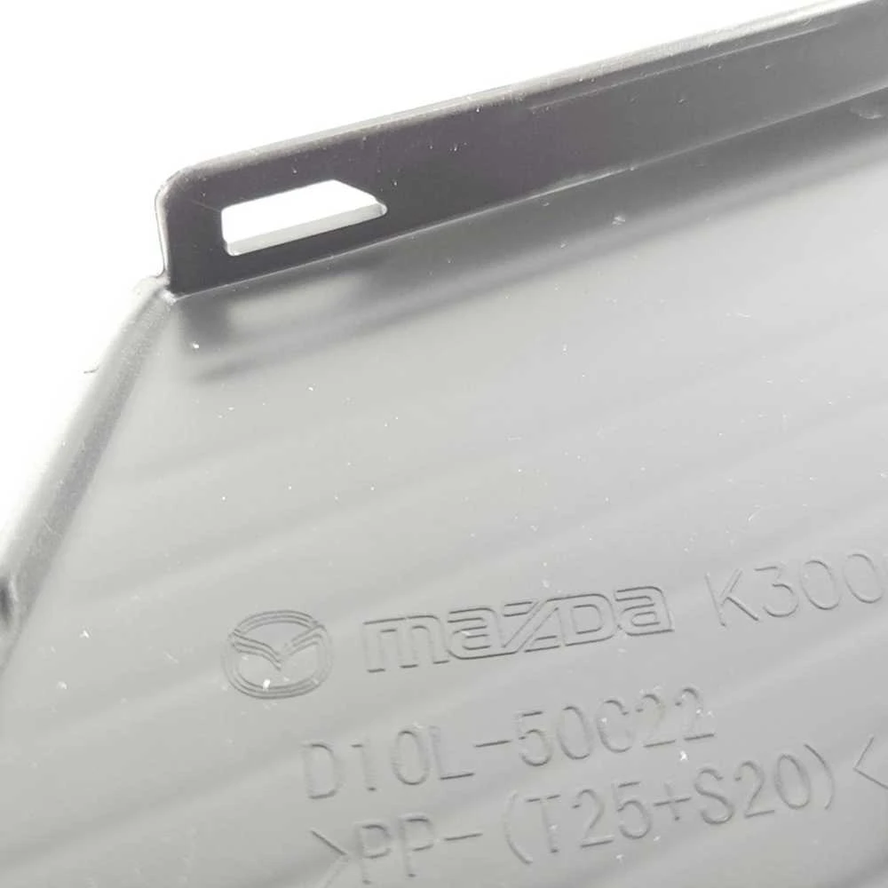 Mazda CX-3 2016-2021 Kairės Pusės Bumper Molding Insert Filler Originalus D10L50C22