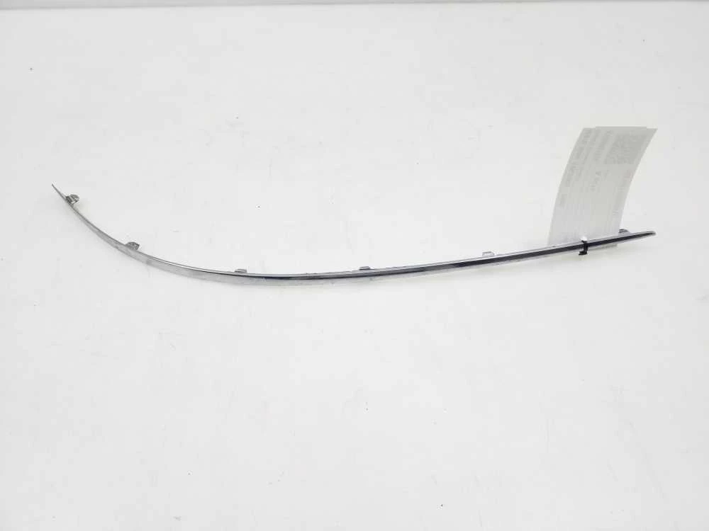 MERCEDES-BENZ B W245 priekinio bamperio dešinioji apdailos juostelė originali A1698851474