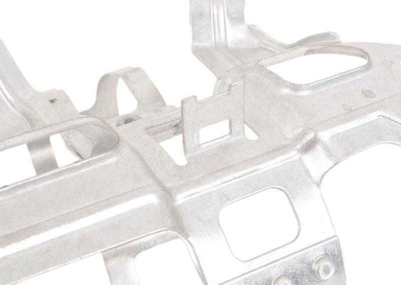 Mercedes Benz Bracket SLK 200 C 200 CLK 200 E 200 S 320 Originalus A2024711341