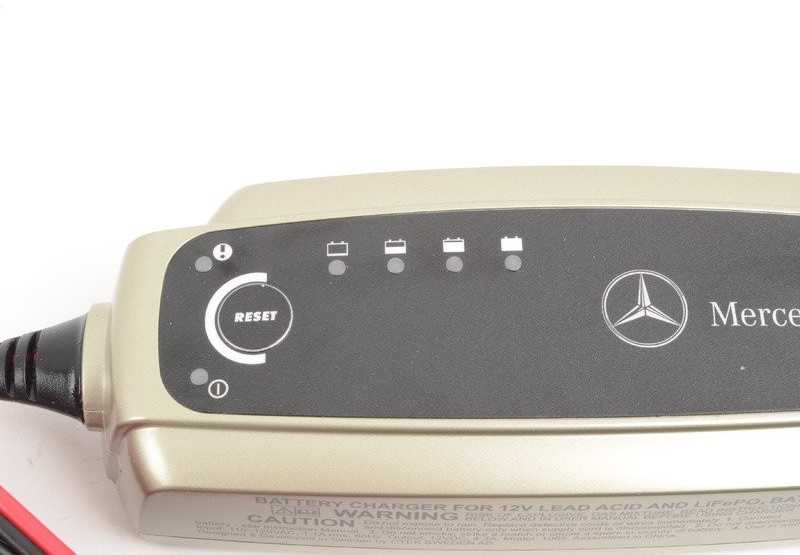 Mercedes-Benz CLA 200 CDI Akumuliatoriaus įkroviklis Originalus A0009822921