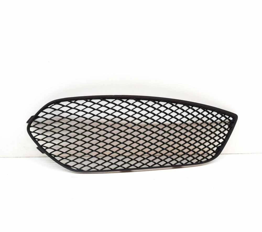 Mercedes-Benz CLA 200 CDI Grilis A1178851822