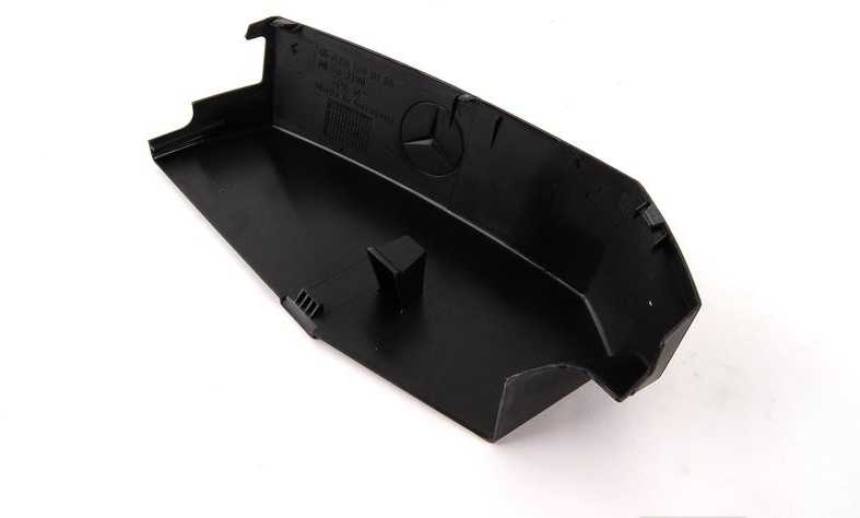 MERCEDES-BENZ E-CLASS W210 variklio dangtelis originalus A1111580185