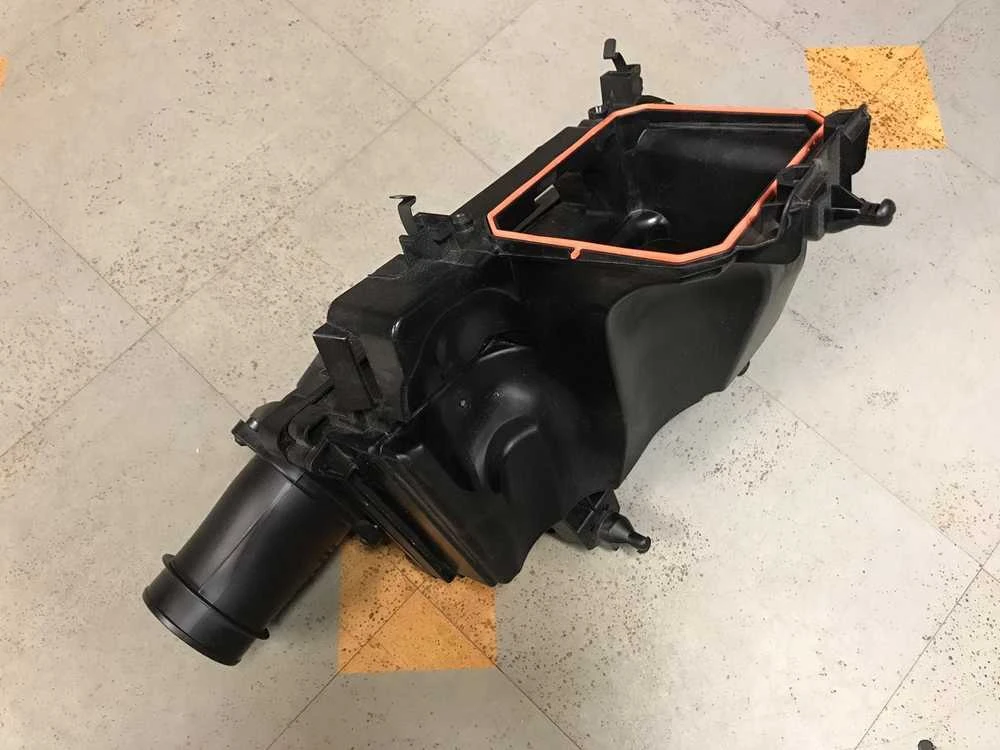 Mercedes Benz Mercedes W176 W246 W117 W156 Filtrų korpusas Originalus 2700900601