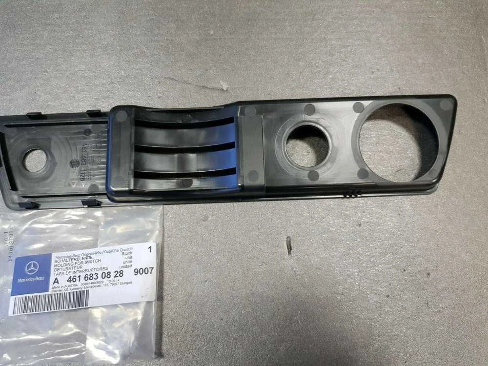 Mercedes Benz Mercedes W461 šildytuvo priekinio valdymo skydelio rėmas A46168308289007