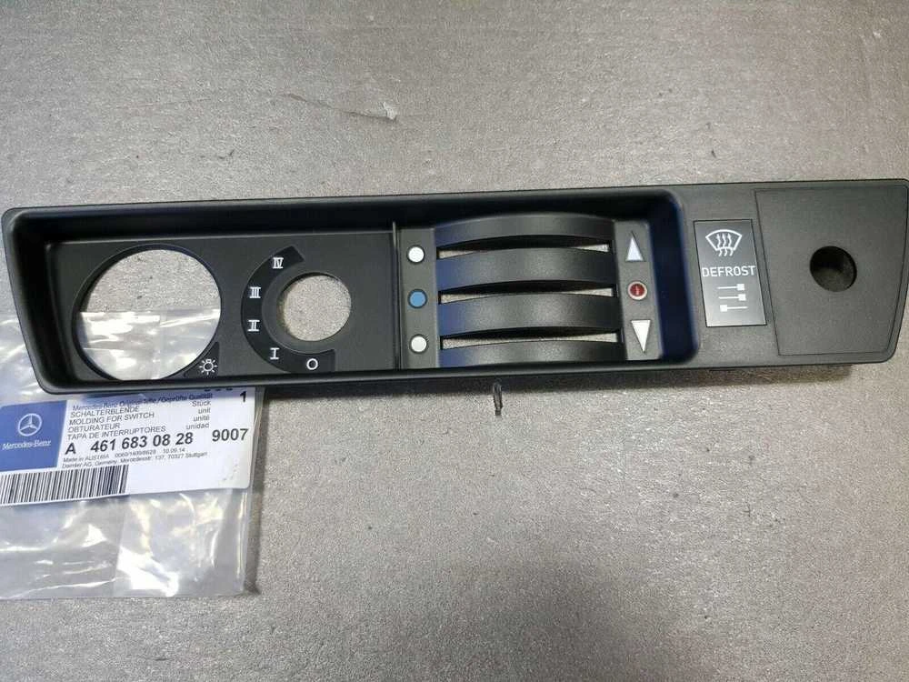 Mercedes Benz Mercedes W461 šildytuvo priekinio valdymo skydelio rėmas A46168308289007