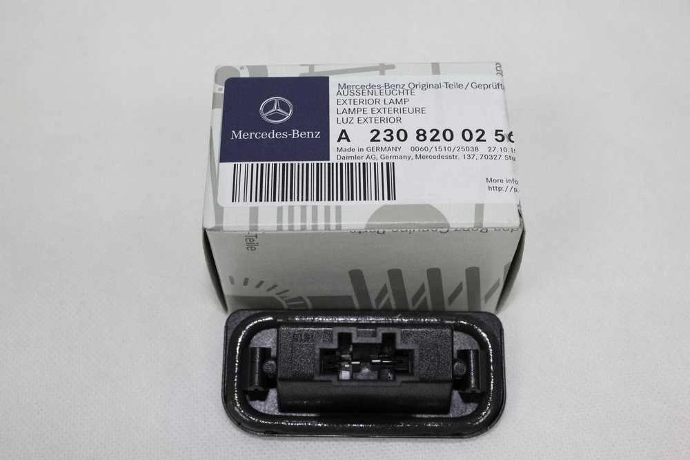 Mercedes-Benz R230 W209 valstybinio numerio ženklo lemputės žibintas originalus A2308200256