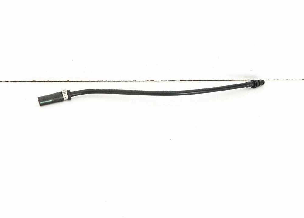 Mercedes Benz variklio vandens žarna originali A2305010025