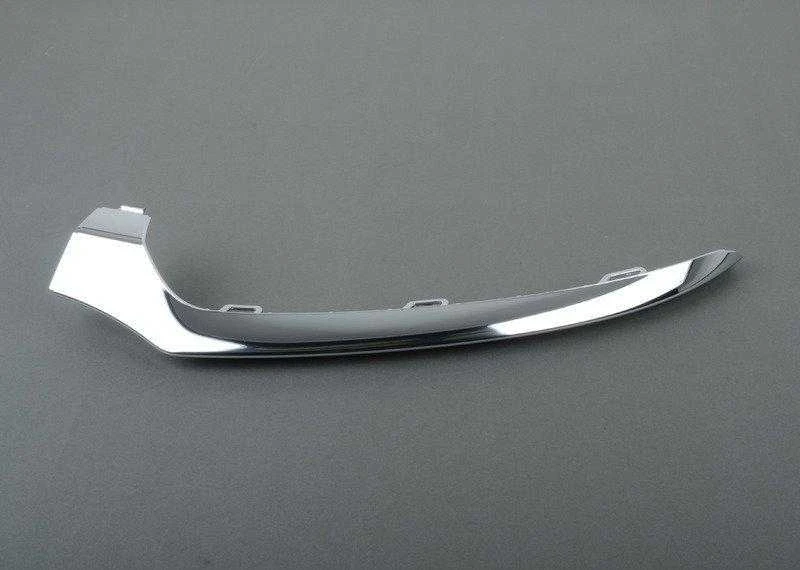 Mercedes-Benz W205 priekinio bamperio apatinės lūpos chromuota apdaila kairė originali A2058851374