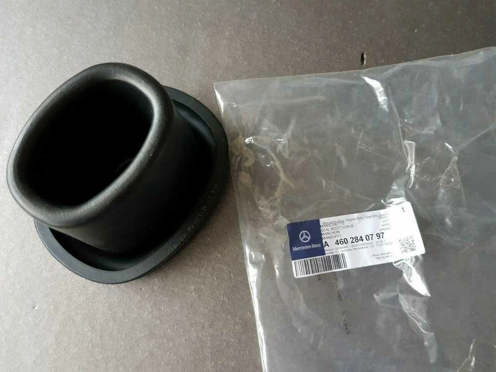Mercedes-Benz W460 transmisijos dėžės guminis apsauginis gaubtas originalus A4602840797