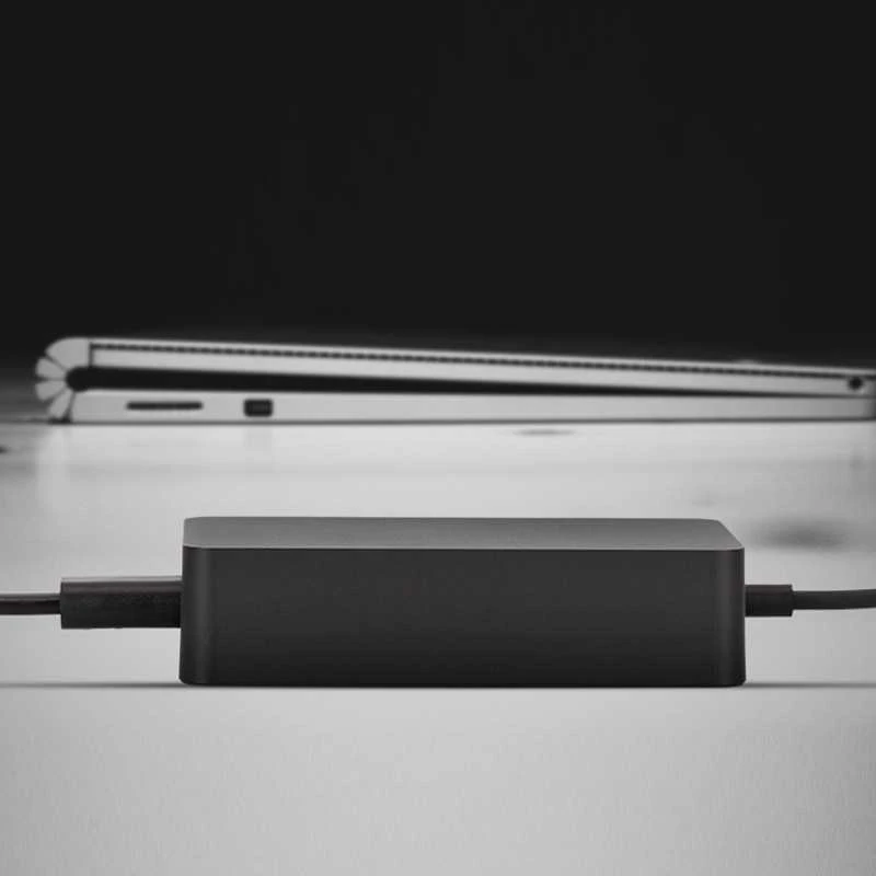"Microsoft Surface" 65W įkroviklis - kintamosios srovės adapteris nešiojamajam kompiuteriui "Surface
