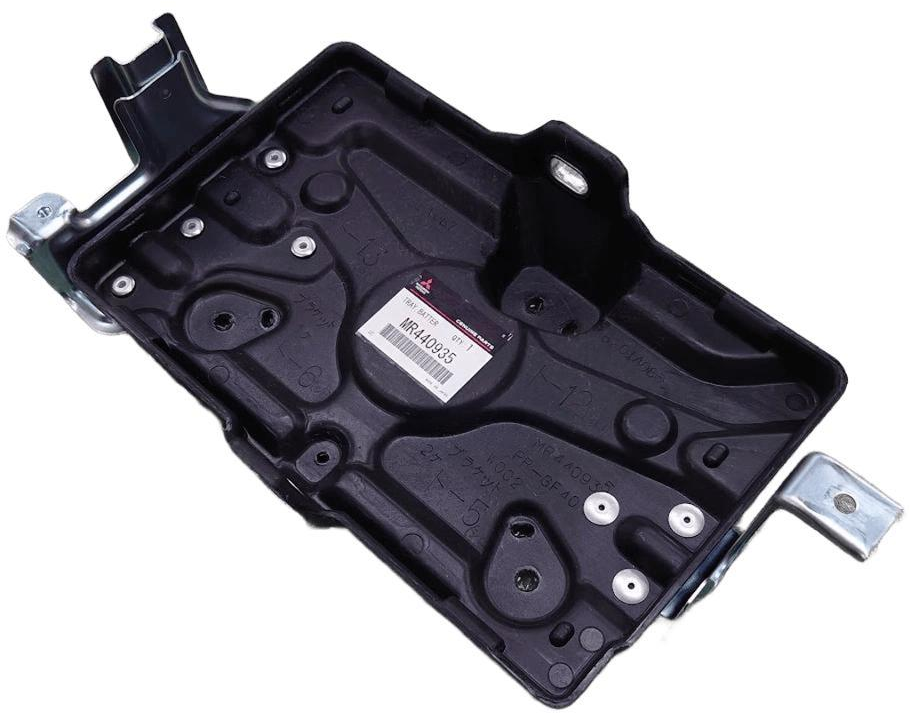Mitsubishi Electric Mitsubishi Pajero Montero III Baterijos Lėkštelė Originalus MR440935