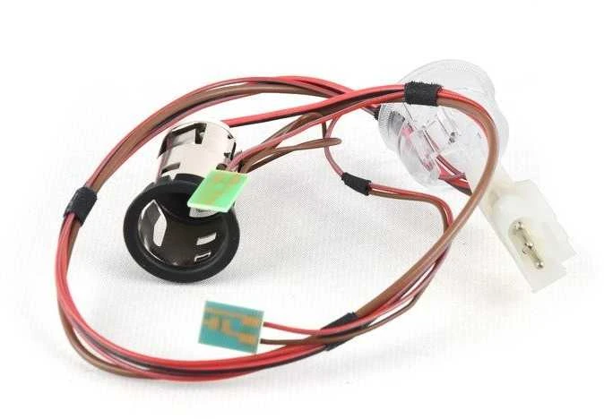 NAUJAS OEM BMW F10 F11 F12 F13 E70 E71 CIGARETĖS ŽIEBIMO KIŠTUKAS 6977675