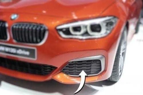 Naujas originalus BMW 1 F20 LCI F21 LCI priekinis bamperis kairysis rūko žibinto groteles 8068605 OEM
