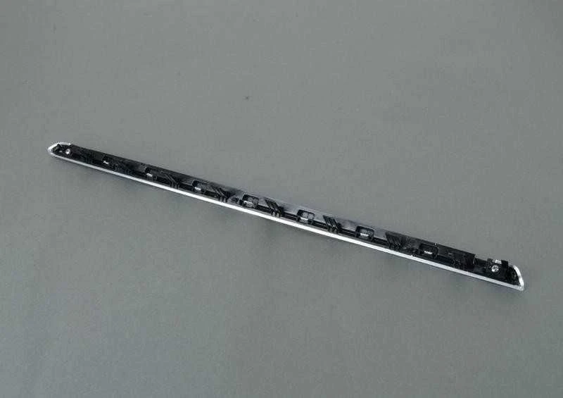 Naujas originalus BMW 3 serijos F30 LCI F31 LCI kairės galinės durų chromo apdaila 7393477 OEM