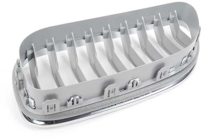 Naujas originalus BMW 6 serijos F06 F12 F13 LCI priekinis dešinysis groteles 7370392 OEM