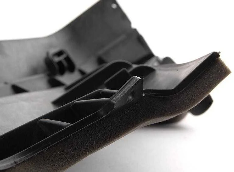 NAUJAS ORIGINALUS BMW E70 E70 LCI E71 VARIKLIO SKYDO DEŠINĖJE DALYJE 51717169420