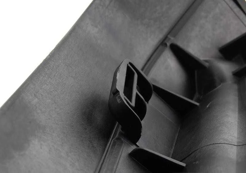NAUJAS ORIGINALUS BMW E70 E70 LCI E71 VARIKLIO SKYDO DEŠINĖJE DALYJE 51717169420