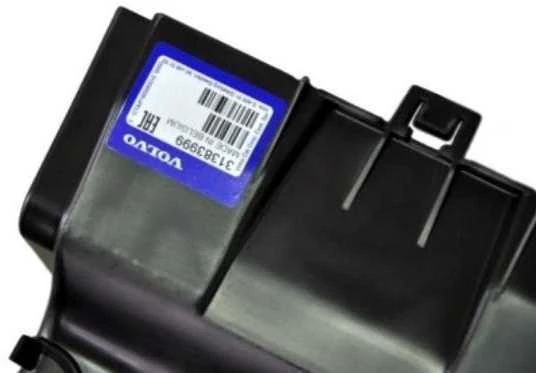 NAUJAS VOLVO V40 HATCHBACK PRIEKINIS BAMPERIS APATINIAI ORO KANALAI GIDAS 31383999 ORIGINALUS