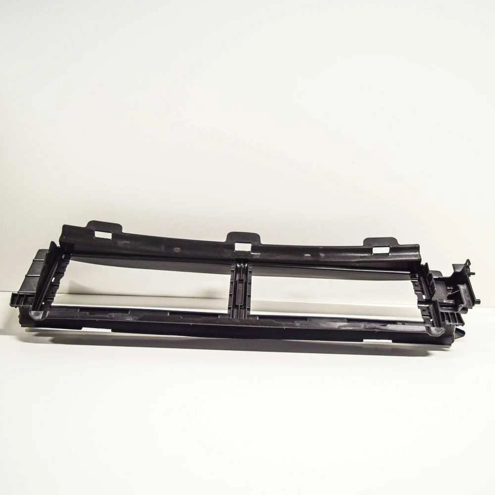 NAUJAS VOLVO XC60 MK2 RADIATORIAUS APATINIS ORO KANALAS GIDAS 31425369 ORIGINALUS