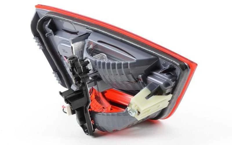Originalus BMW 2011-2016 X3 dešinysis vidinis bagažinės žibintas Xenon 63217217314