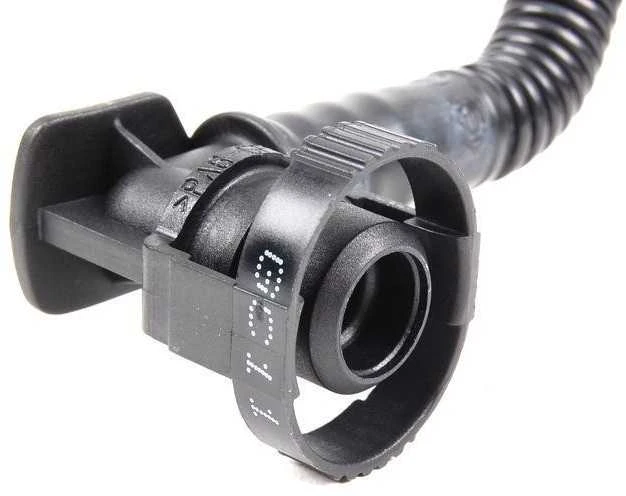 Originalus BMW 5 serijos E60 E61 kuro bako kvėpavimo vožtuvas su vamzdžiu OEM 13907618643