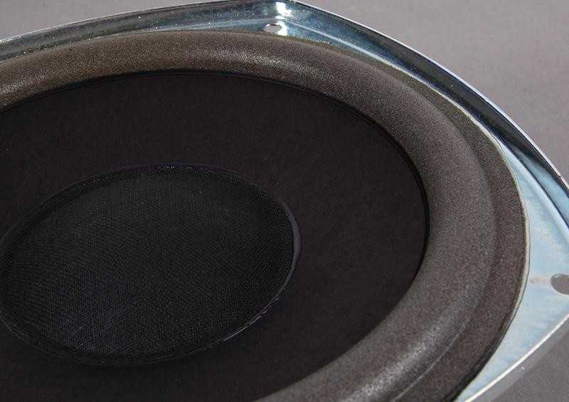 Originalus BMW 740i 750i subwoofer audio garso sistema garsiakalbis OEM 65138352453