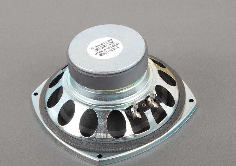 Originalus BMW 740i 750i subwoofer audio garso sistema garsiakalbis OEM 65138352453