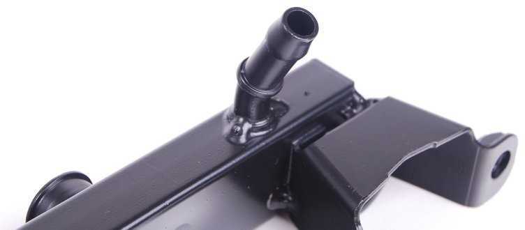Originalus BMW E28 E30 kabrioletas kupė kuro purkštuko bėgis vamzdis OEM 13531717073