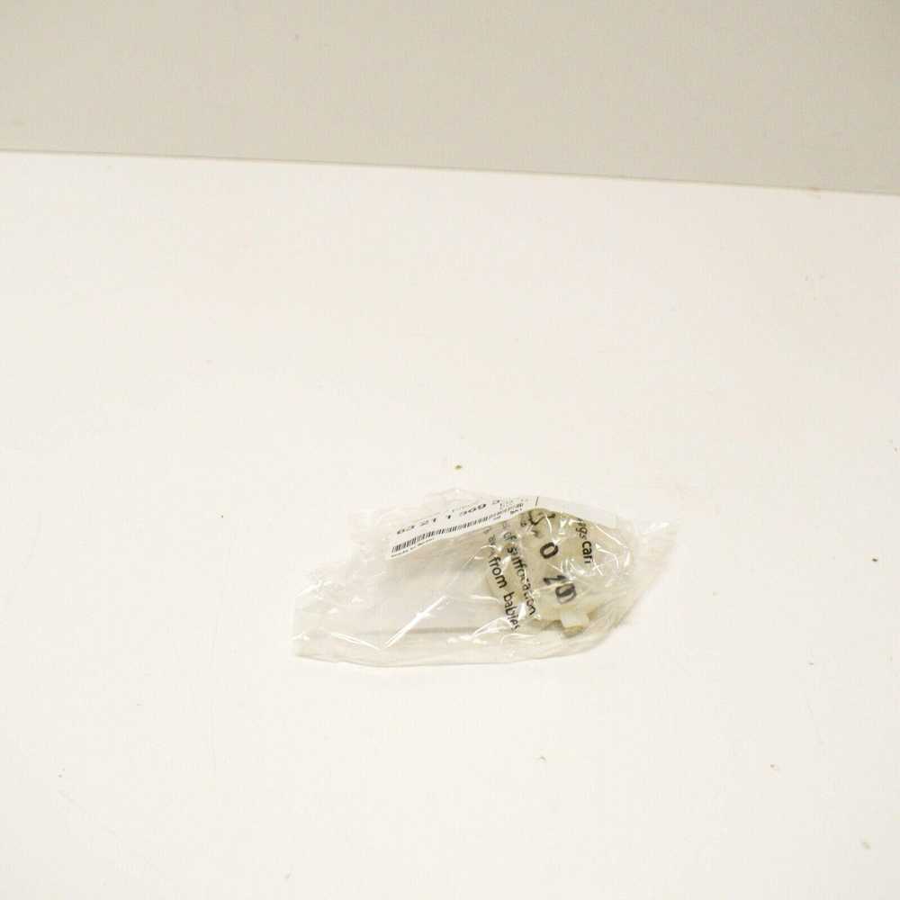 Originalus BMW E28 sedano lemputės lizdas OEM 63211369306