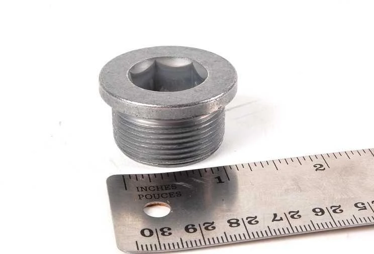 Originalus BMW E31 E32 E34 E36 E38 E39 alyvos dugno dangtelio išleidimo varžtas OEM 24117571201