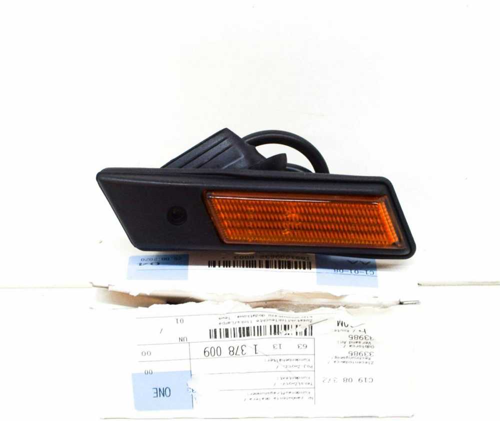 Originalus BMW E32 E34 papildomas posūkio kampinis žibintas kairysis OEM 63131378009